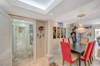 Photo #4: 2608846 Listing