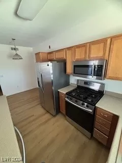 Photo #3: 2608872 Listing 