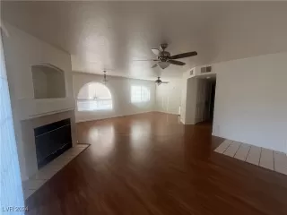 Photo #4: 2608876 Listing 