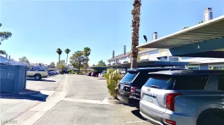 Photo #4: 2608883 Listing