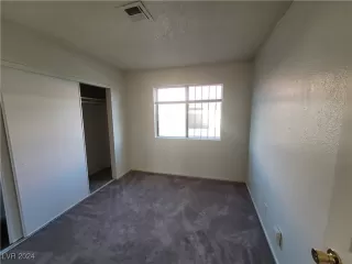 Photo #6: 2608916 Listing 