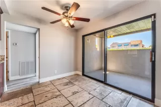 Photo #6: 2608917 Listing