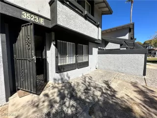 Photo #1: 2608941 Listing 