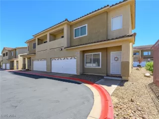 Photo #2: 2608972 Listing