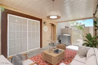 Photo #4: 2608994 Listing