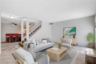 Photo #5: 2608994 Listing