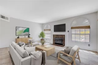 Photo #6: 2608994 Listing