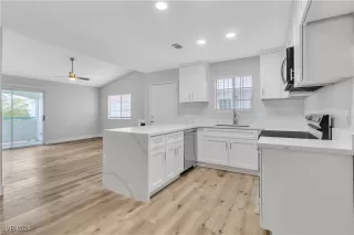 Photo #1: 2609008 Listing