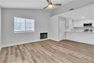 Photo #6: 2609008 Listing