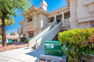 Photo #1: 2609032 Listing