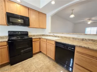 Photo #4: 2609038 Listing 