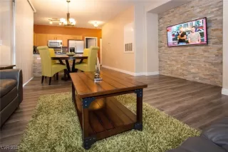 Photo #6: 2609047 Listing 