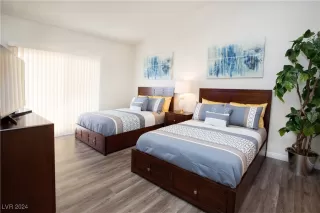 Photo #1: 2609057 Listing 