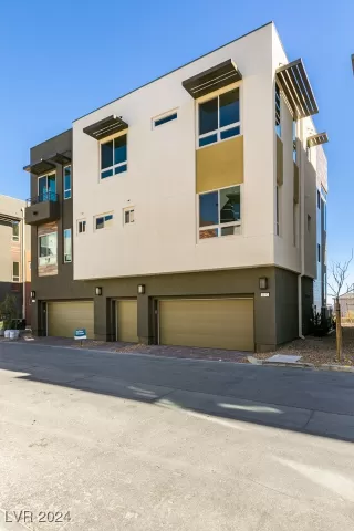 Photo #4: 2609059 Listing 