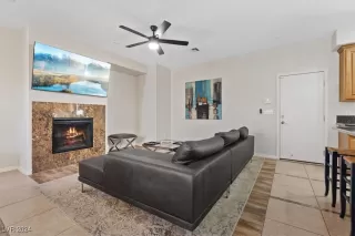 Photo #2: 2609070 Listing 