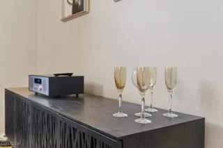 Photo #6: 2609070 Listing 