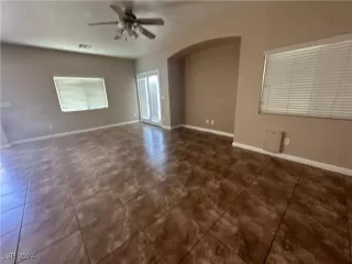 Photo #1: 2609088 Listing 