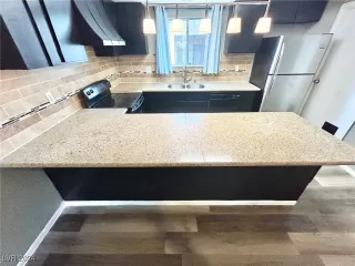 Photo #4: 2609090 Listing 