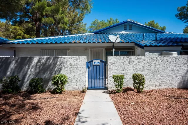 MLS: 2609097 Condo For Sale