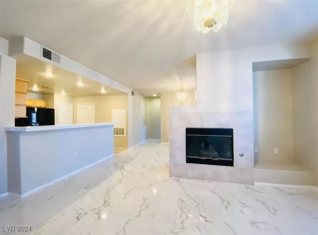 MLS: 2609113 Condo For Sale