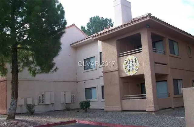 MLS: 2609129 Condo For Sale