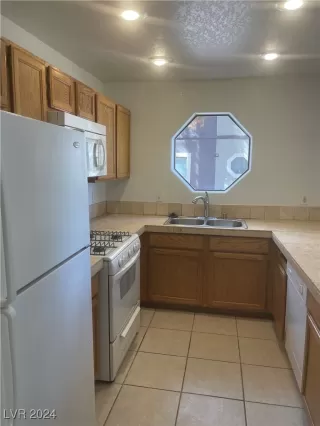 Photo #6: 2609129 Listing 