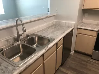 Photo #3: 2609139 Listing 