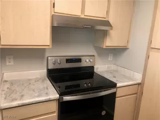 Photo #4: 2609139 Listing 