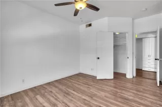 Photo #6: 2609145 Listing