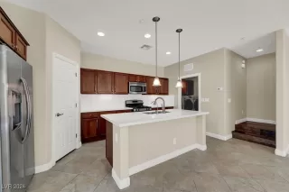Photo #2: 2609152 Listing 