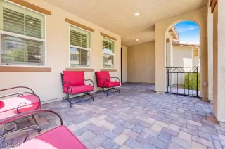 Photo #4: 2609188 Listing
