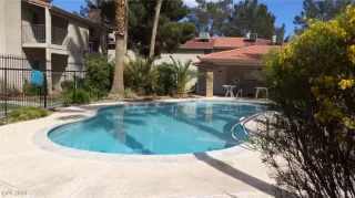 Photo #4: 2609267 Listing 