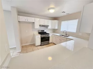 Photo #3: 2609271 Listing