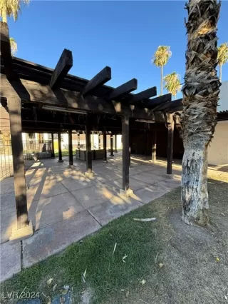 Photo #3: 2609280 Listing 