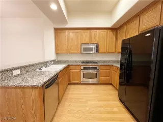 Photo #2: 2609286 Listing 