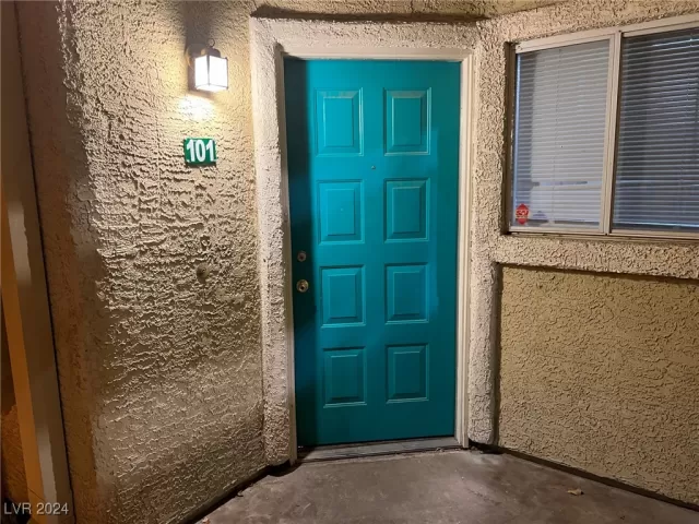 MLS: 2609315 Condo For Sale