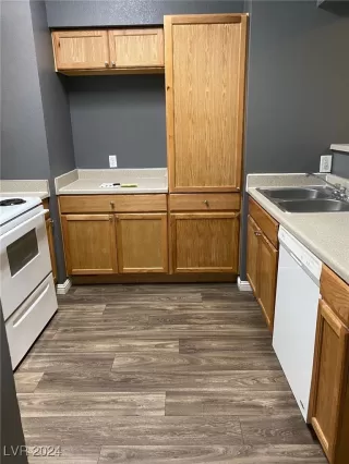 Photo #1: 2609317 Listing 