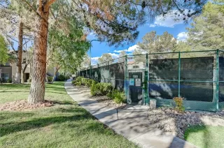 Photo #2: 2609319 Listing