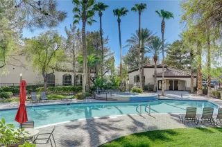 Photo #4: 2609319 Listing