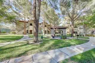 Photo #5: 2609319 Listing