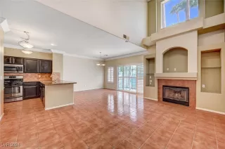 Photo #5: 2609348 Listing