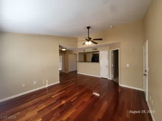 Photo #1: 2609356 Listing 