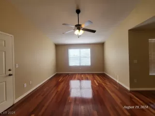 Photo #3: 2609356 Listing 