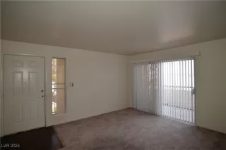 Photo #3: 2609366 Listing