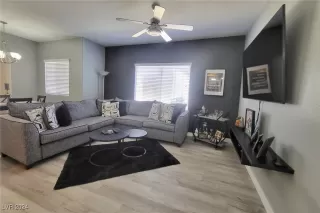 Photo #2: 2609373 Listing