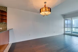 Photo #2: 2609421 Listing 