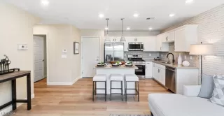 Photo #3: 2609456 Listing