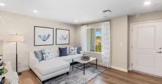 Photo #4: 2609456 Listing