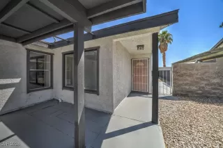 Photo #3: 2609483 Listing