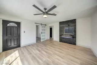 Photo #4: 2609483 Listing